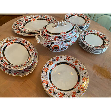 B6630 Oval Covered Vegetable