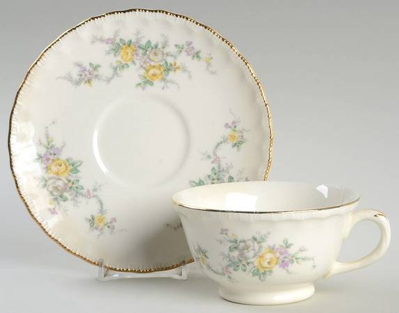 0265 Footed Cup & Saucer Set