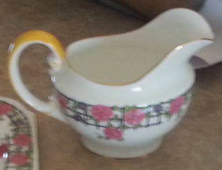 H329 Creamer