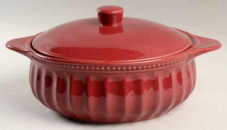 Homestead 3 Quart Round Covered Casserole