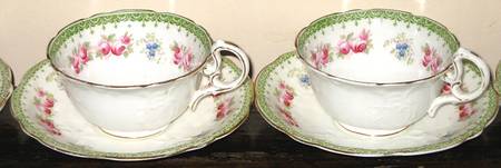 AYN277 Footed Cup & Saucer Set