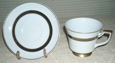 Andante Charcoal Footed Cup & Saucer Set