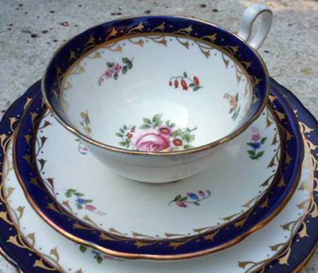 A4243 Footed Cup & Saucer Set