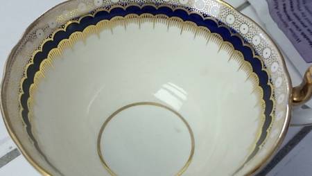 B3919 Footed Cup