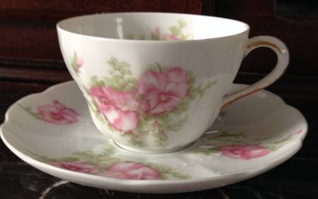 AHR1086 Flat Cup & Saucer Set