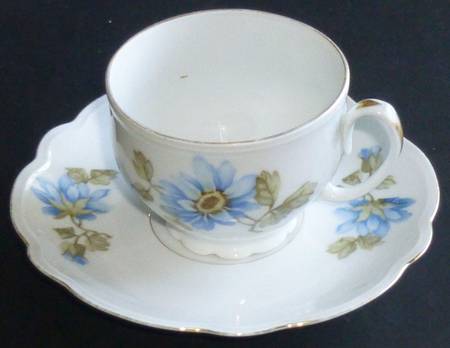 ALT745 Footed Cup & Saucer Set