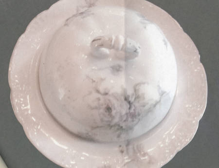 AUS477 Round Covered Butter