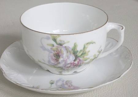 AUS477 Flat Cup & Saucer Set