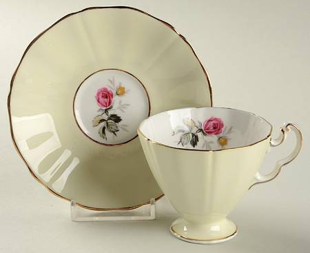 H573 Footed Demitasse Cup & Saucer Set