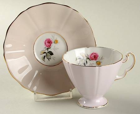 H573 Footed Demitasse Cup & Saucer Set
