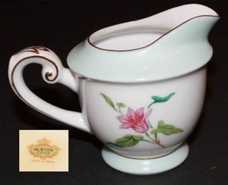 ALB27 Creamer
