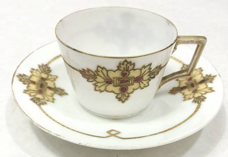 AKF83 Flat Cup & Saucer Set
