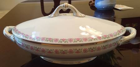 ALT868 Oval Covered Vegetable