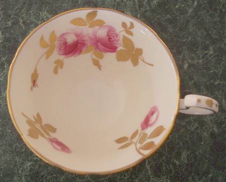 AYN295 Footed Cup