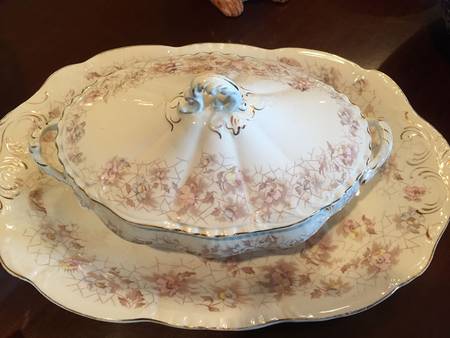 ALH22 Oval Covered Vegetable