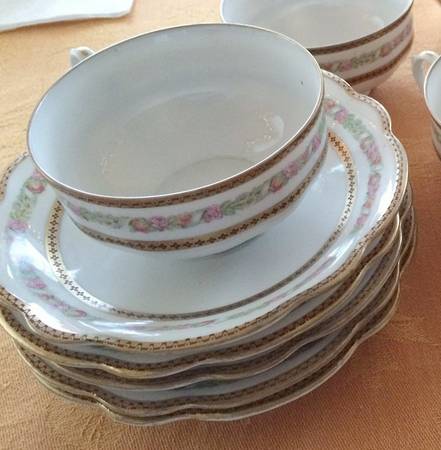 ALT884 Flat Cup & Saucer Set