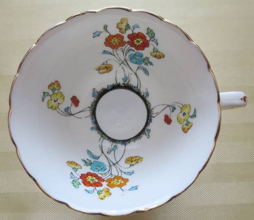 9025 Footed Cup