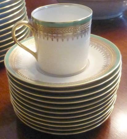 AHR1142 Flat Cup & Saucer Set