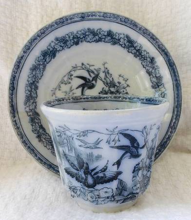 Vine Footed Cup & Saucer Set