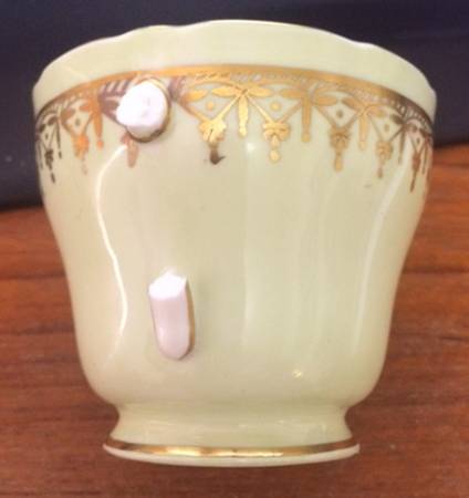 C819-2 Footed Cup