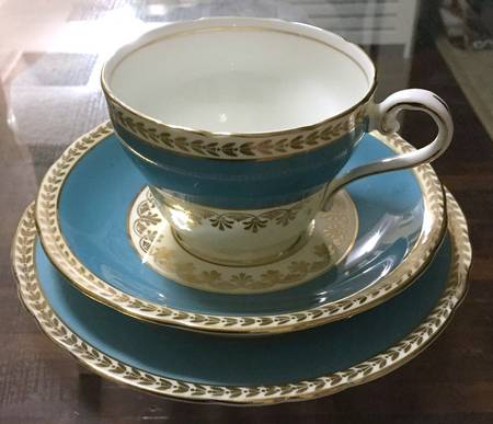 B5222 Footed Cup & Saucer Set