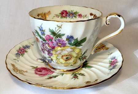 2299 Footed Cup & Saucer Set