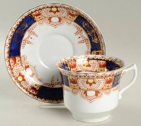 813 Flat Cup & Saucer Set