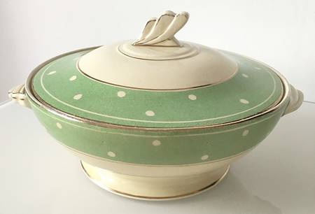 7347 Round Covered Vegetable