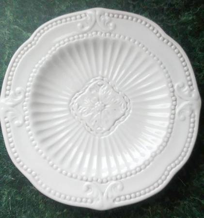 APN1 White Salad Plate