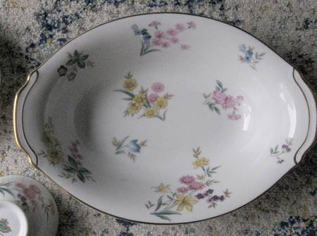 ALB29 11" Oval Vegetable Bowl