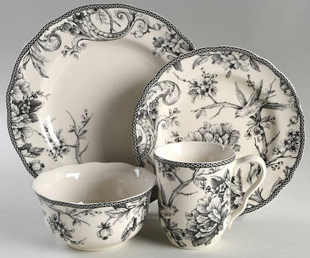 Adelaide Black 32 Piece Estate Set