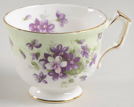 Violette Green Footed Cup