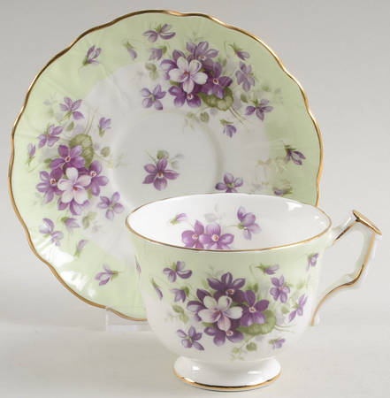Violette Green Footed Cup & Saucer Set