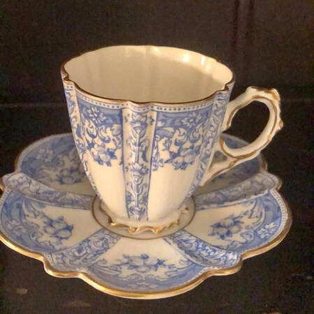 AYN320 Footed Demitasse Cup & Saucer Set
