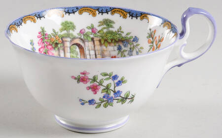 Wilton (Scalloped, Purple Trim) Footed Cup