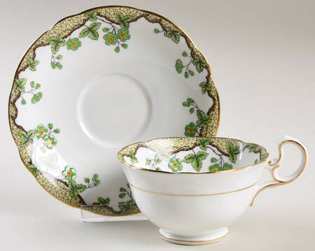 B1305 Footed Cup & Saucer Set