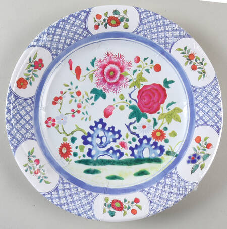 Table Decor Pack of 8 - Paper Dinner Plate