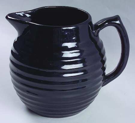 Ring Black 64 Oz Pitcher