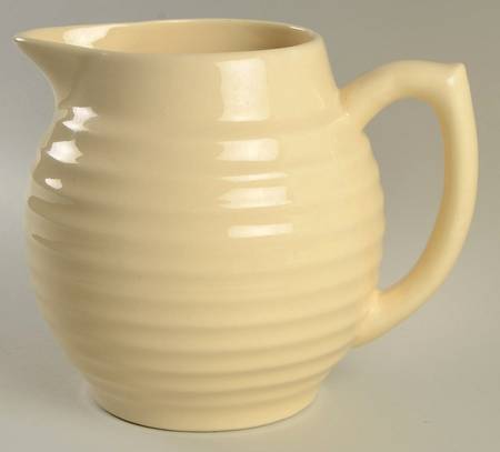 Ring Ivory 74 Oz Pitcher