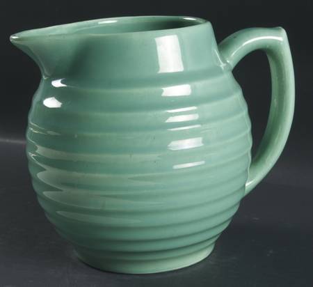Ring Jade (Green) 96 Oz Pitcher