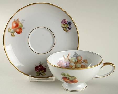 BAR1 Footed Cup & Saucer Set