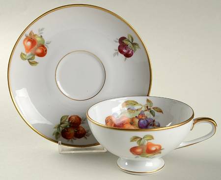 BAR1 Footed Cup & Saucer Set