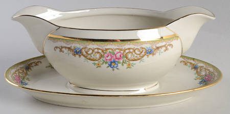 Beverly Gravy Boat with Attached Underplate