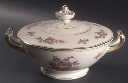 Bohemian Rose Round Covered Vegetable