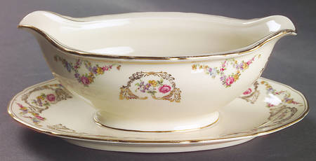 Caprice Gravy Boat with Attached Underplate