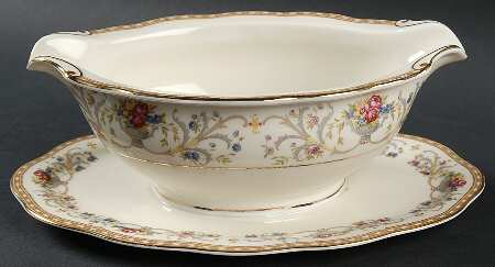 Duchess Gravy Boat with Attached Underplate