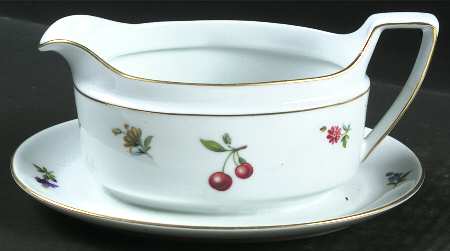 Florence Gravy Boat with Attached Underplate
