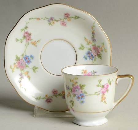 Juliet Footed Demitasse Cup & Saucer Set