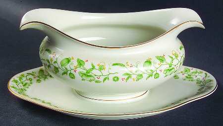 Lausanne Gravy Boat with Attached Underplate