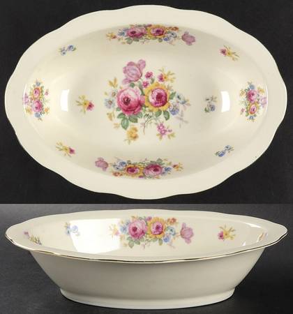 Le Bouquet 9" Oval Vegetable Bowl